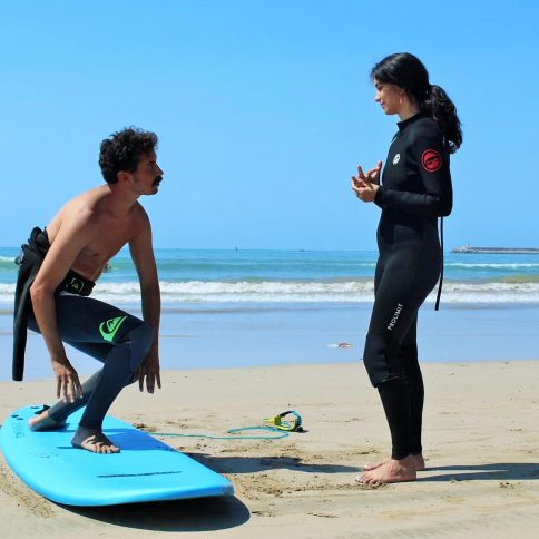 Cours de surf de 2h à Essaouira: cours collectif pour débutant et intermédiaire