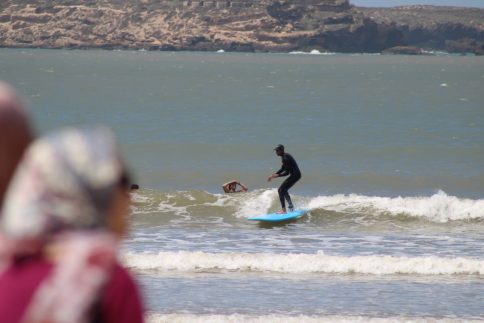 Stage de surf de 4h à Essaouira: cours privé pour débutant et intermédiaire